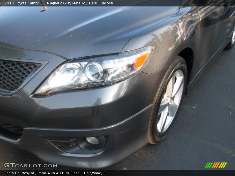 Magnetic Gray Metallic / Dark Charcoal 2010 Toyota Camry SE