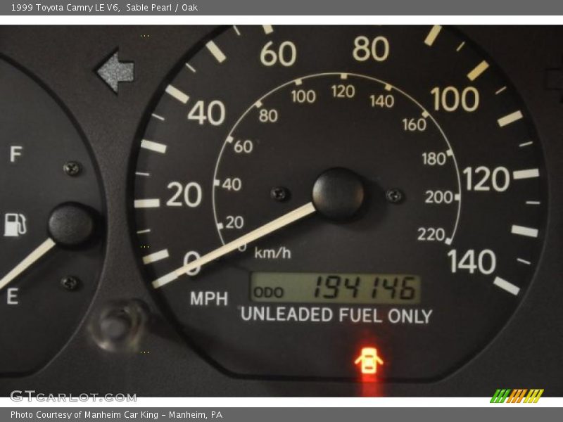 Sable Pearl / Oak 1999 Toyota Camry LE V6