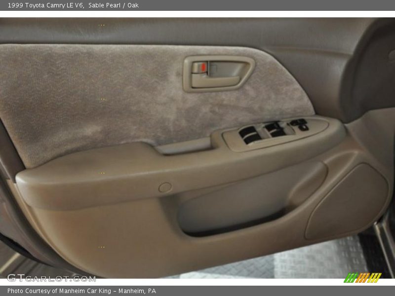 Sable Pearl / Oak 1999 Toyota Camry LE V6
