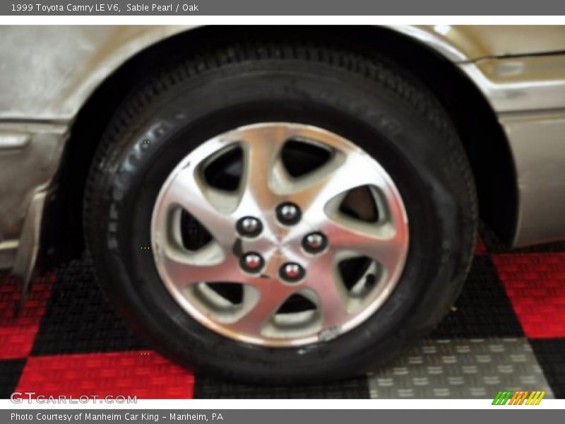 Sable Pearl / Oak 1999 Toyota Camry LE V6