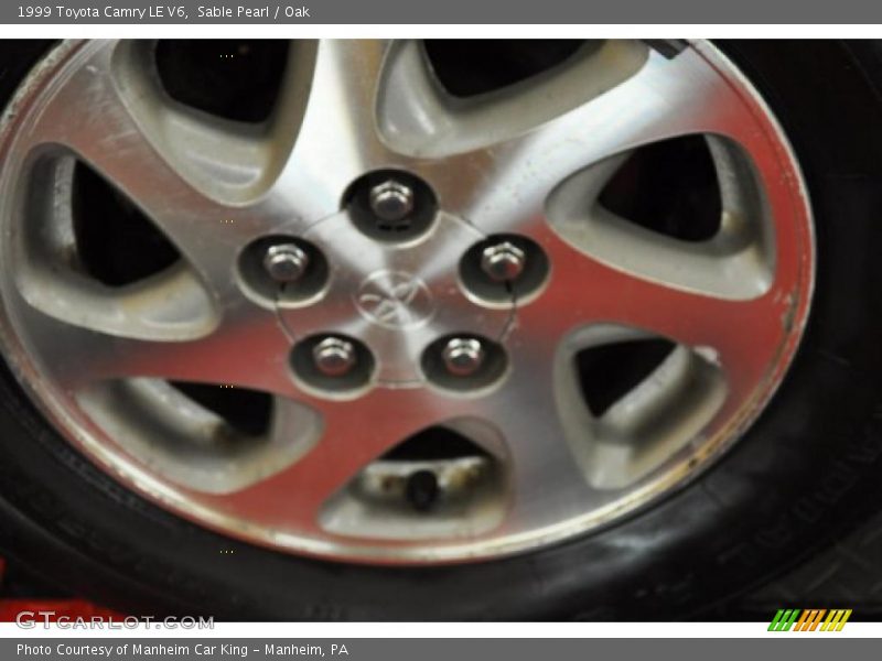 Sable Pearl / Oak 1999 Toyota Camry LE V6