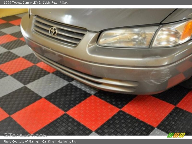 Sable Pearl / Oak 1999 Toyota Camry LE V6