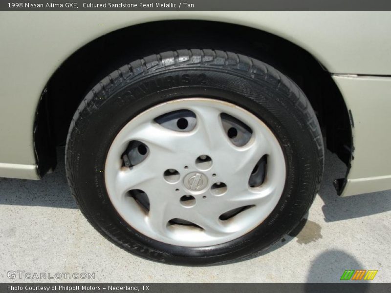 Cultured Sandstone Pearl Metallic / Tan 1998 Nissan Altima GXE
