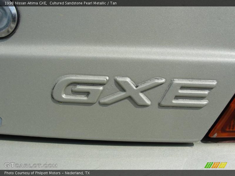 Cultured Sandstone Pearl Metallic / Tan 1998 Nissan Altima GXE