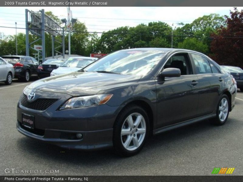 Magnetic Gray Metallic / Charcoal 2009 Toyota Camry SE
