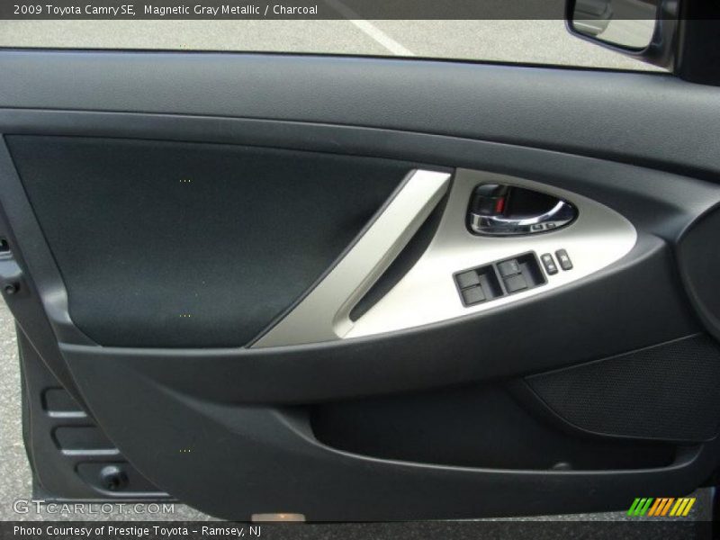 Magnetic Gray Metallic / Charcoal 2009 Toyota Camry SE
