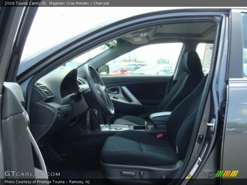 Magnetic Gray Metallic / Charcoal 2009 Toyota Camry SE