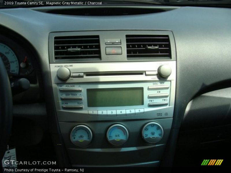 Magnetic Gray Metallic / Charcoal 2009 Toyota Camry SE