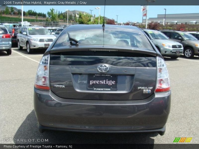 Magnetic Gray Metallic / Gray 2006 Toyota Prius Hybrid