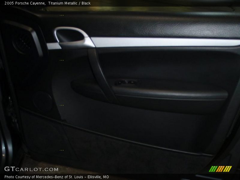 Titanium Metallic / Black 2005 Porsche Cayenne