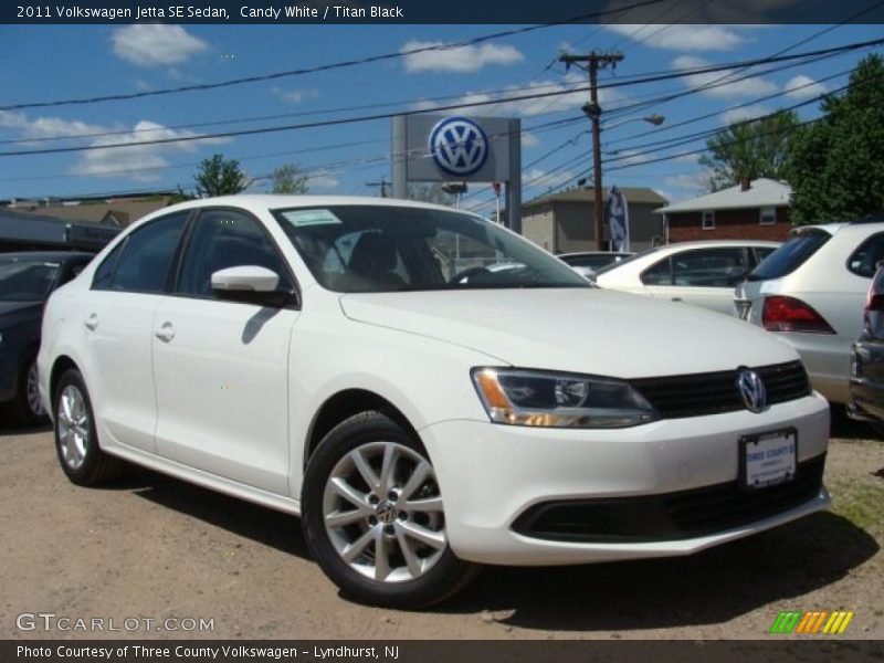 Candy White / Titan Black 2011 Volkswagen Jetta SE Sedan