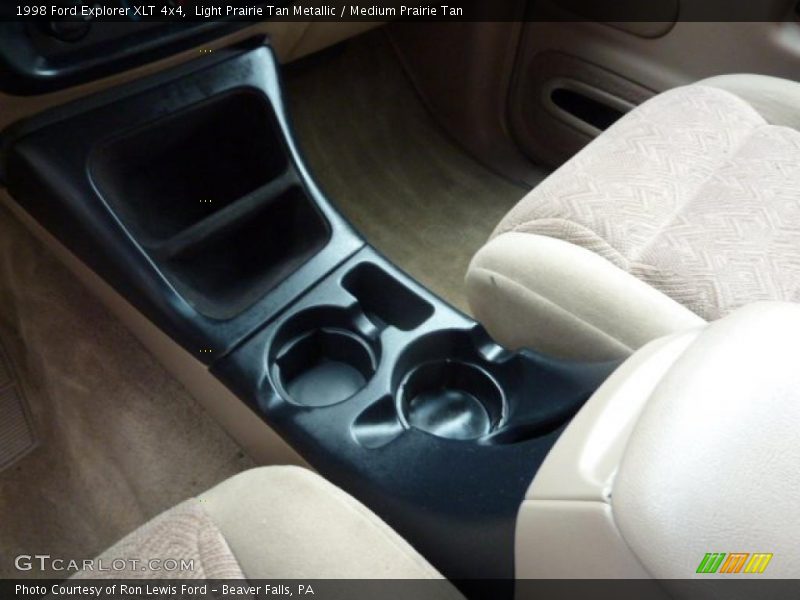 Light Prairie Tan Metallic / Medium Prairie Tan 1998 Ford Explorer XLT 4x4