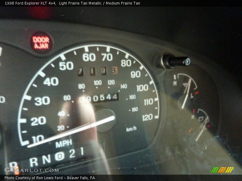 Light Prairie Tan Metallic / Medium Prairie Tan 1998 Ford Explorer XLT 4x4