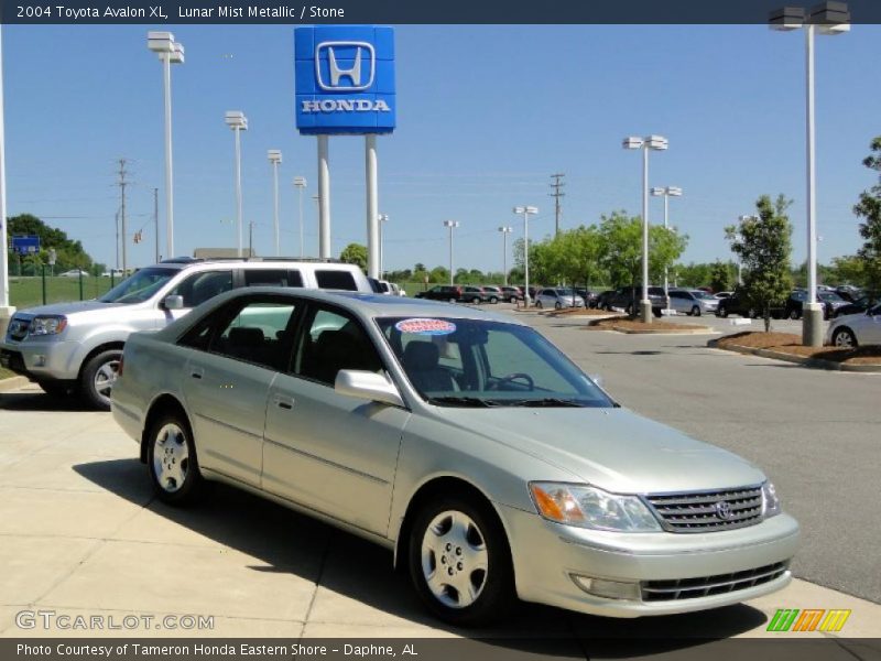 Lunar Mist Metallic / Stone 2004 Toyota Avalon XL