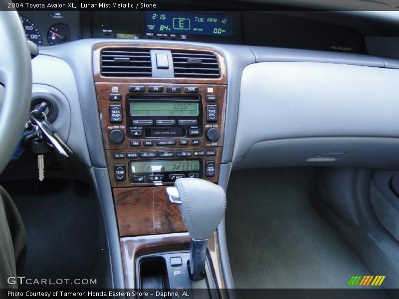 Lunar Mist Metallic / Stone 2004 Toyota Avalon XL