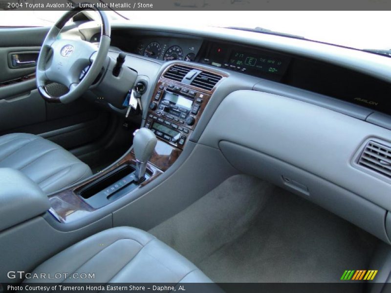 Lunar Mist Metallic / Stone 2004 Toyota Avalon XL