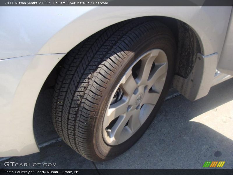Brilliant Silver Metallic / Charcoal 2011 Nissan Sentra 2.0 SR