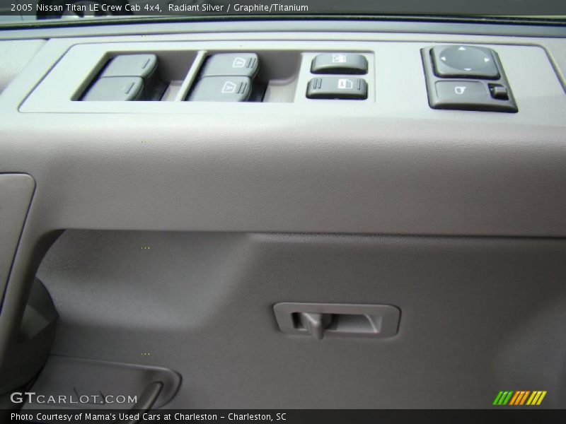Controls of 2005 Titan LE Crew Cab 4x4