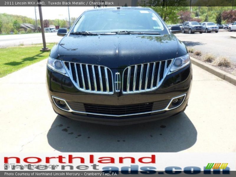 Tuxedo Black Metallic / Charcoal Black 2011 Lincoln MKX AWD