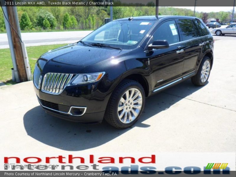 Tuxedo Black Metallic / Charcoal Black 2011 Lincoln MKX AWD