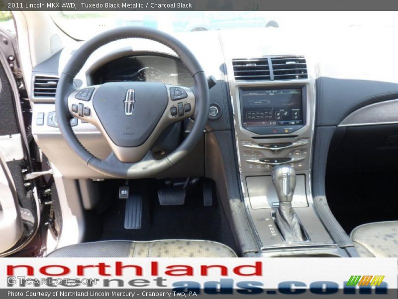 Tuxedo Black Metallic / Charcoal Black 2011 Lincoln MKX AWD