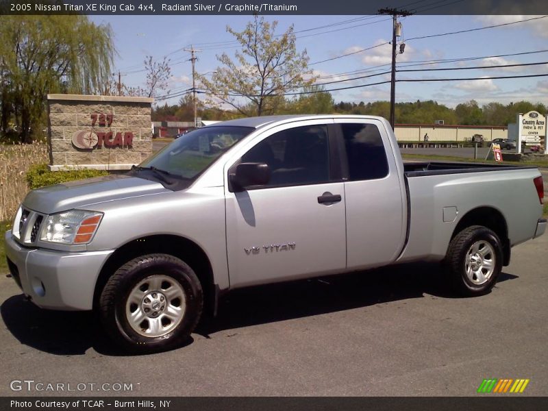 Radiant Silver / Graphite/Titanium 2005 Nissan Titan XE King Cab 4x4