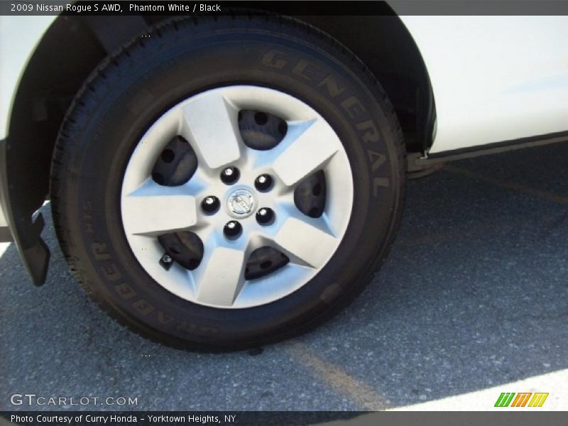 Phantom White / Black 2009 Nissan Rogue S AWD