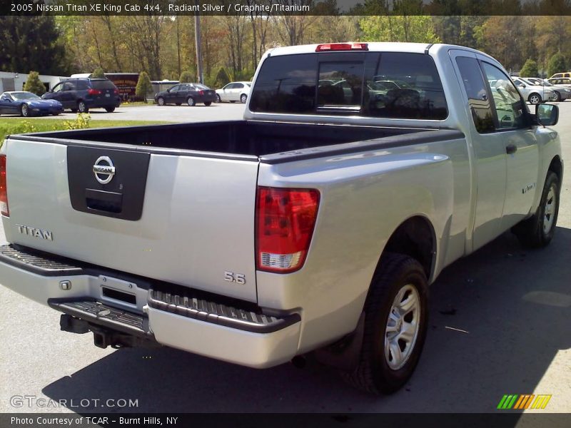 Radiant Silver / Graphite/Titanium 2005 Nissan Titan XE King Cab 4x4