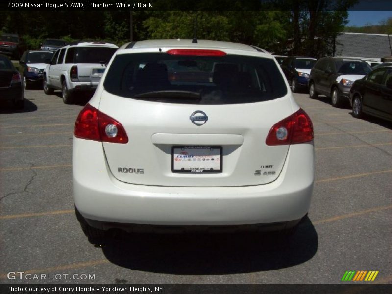 Phantom White / Black 2009 Nissan Rogue S AWD