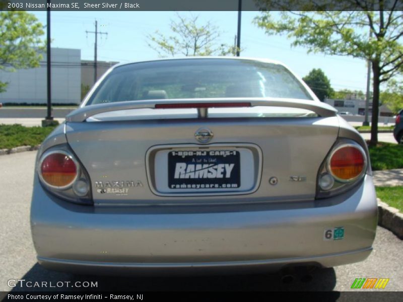 Sheer Silver / Black 2003 Nissan Maxima SE
