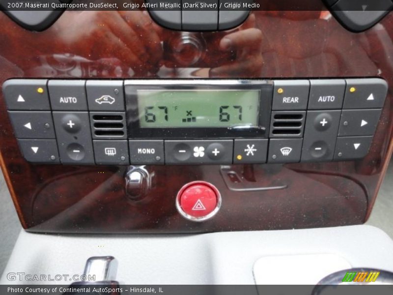 Controls of 2007 Quattroporte DuoSelect