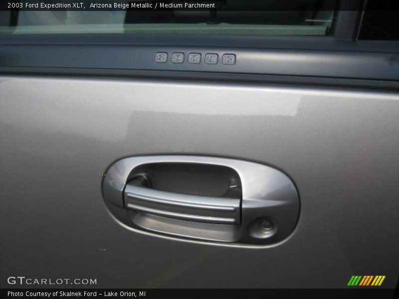 Arizona Beige Metallic / Medium Parchment 2003 Ford Expedition XLT