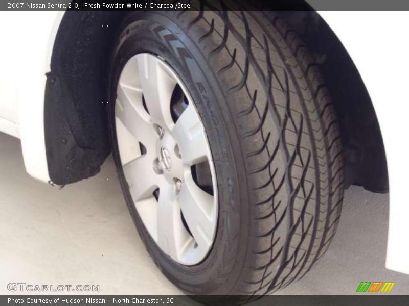 Fresh Powder White / Charcoal/Steel 2007 Nissan Sentra 2.0