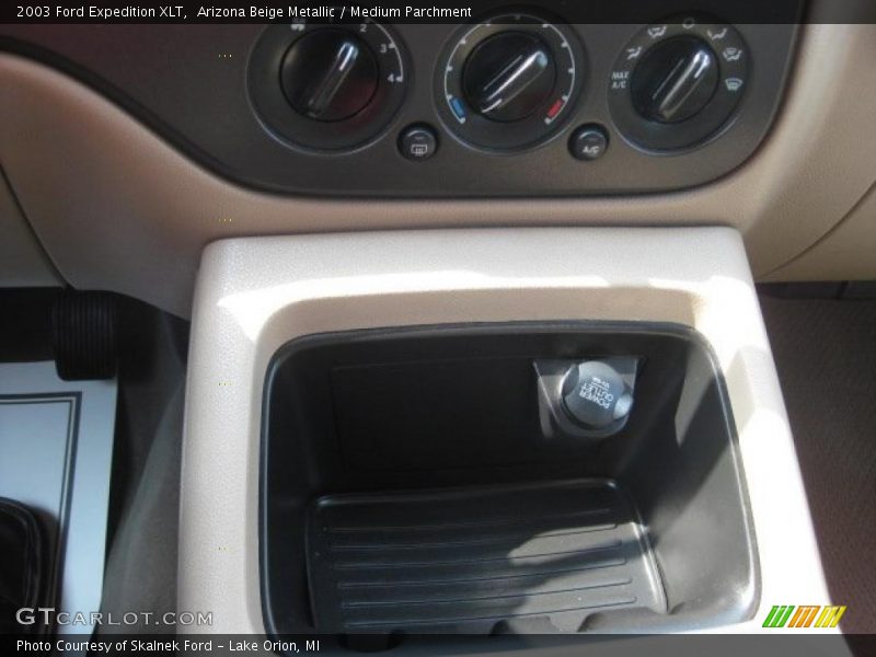 Arizona Beige Metallic / Medium Parchment 2003 Ford Expedition XLT