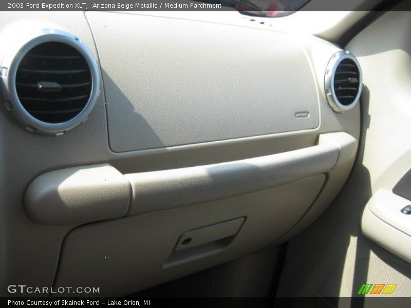 Arizona Beige Metallic / Medium Parchment 2003 Ford Expedition XLT