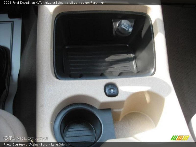 Arizona Beige Metallic / Medium Parchment 2003 Ford Expedition XLT