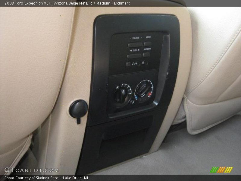 Arizona Beige Metallic / Medium Parchment 2003 Ford Expedition XLT