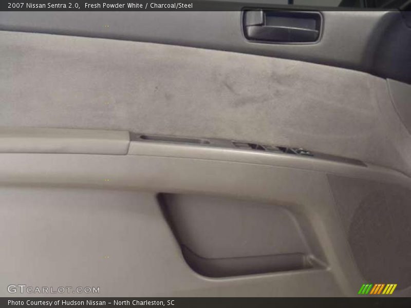 Fresh Powder White / Charcoal/Steel 2007 Nissan Sentra 2.0