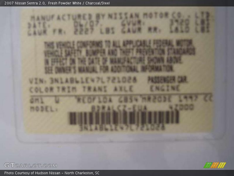 Fresh Powder White / Charcoal/Steel 2007 Nissan Sentra 2.0