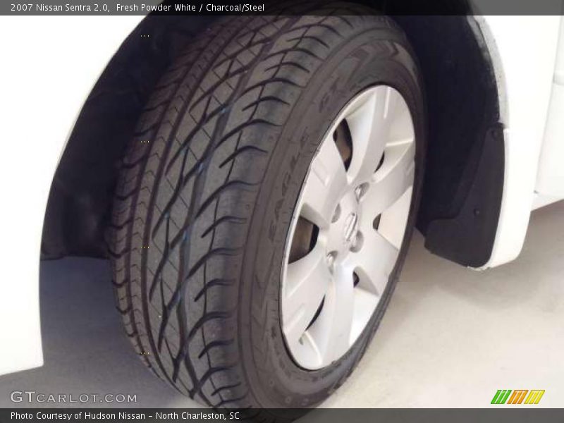 Fresh Powder White / Charcoal/Steel 2007 Nissan Sentra 2.0