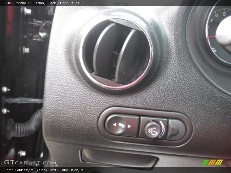 Black / Light Taupe 2007 Pontiac G6 Sedan