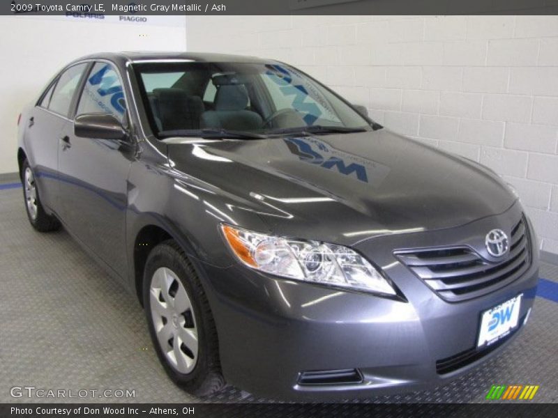 Magnetic Gray Metallic / Ash 2009 Toyota Camry LE