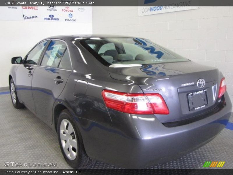 Magnetic Gray Metallic / Ash 2009 Toyota Camry LE