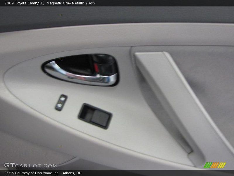 Magnetic Gray Metallic / Ash 2009 Toyota Camry LE