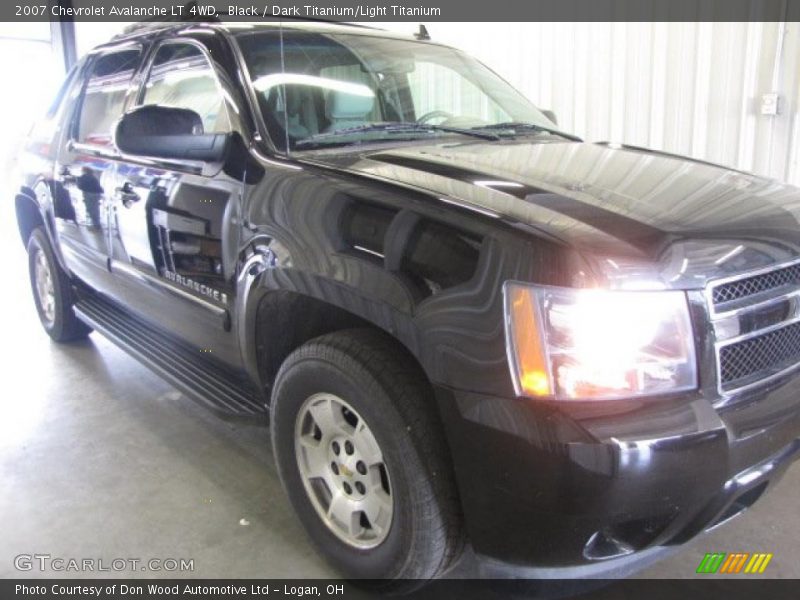 Black / Dark Titanium/Light Titanium 2007 Chevrolet Avalanche LT 4WD