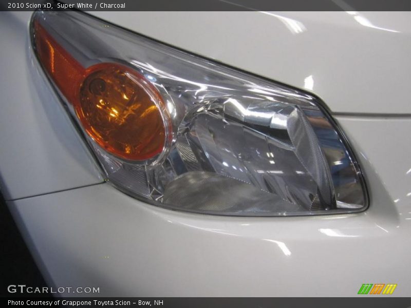 Super White / Charcoal 2010 Scion xD