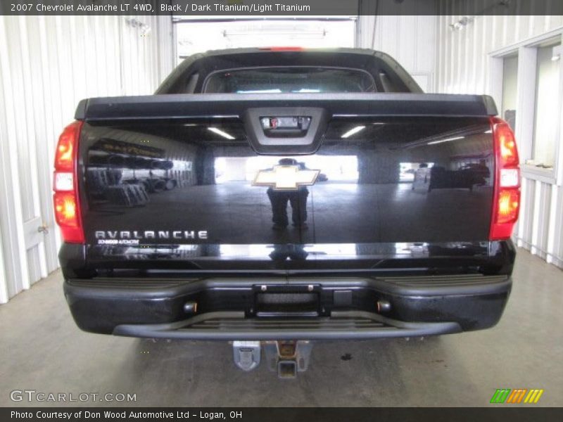 Black / Dark Titanium/Light Titanium 2007 Chevrolet Avalanche LT 4WD