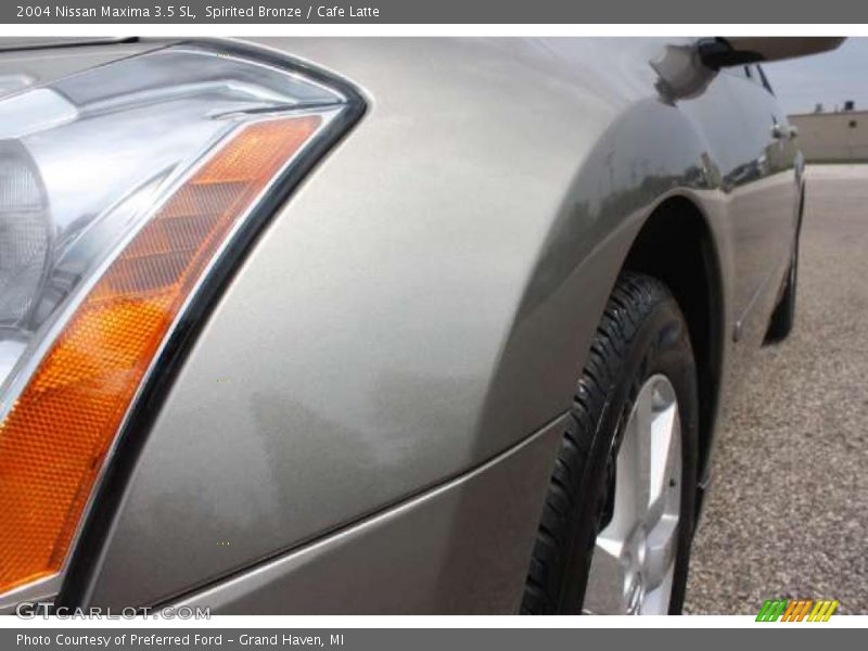 Spirited Bronze / Cafe Latte 2004 Nissan Maxima 3.5 SL