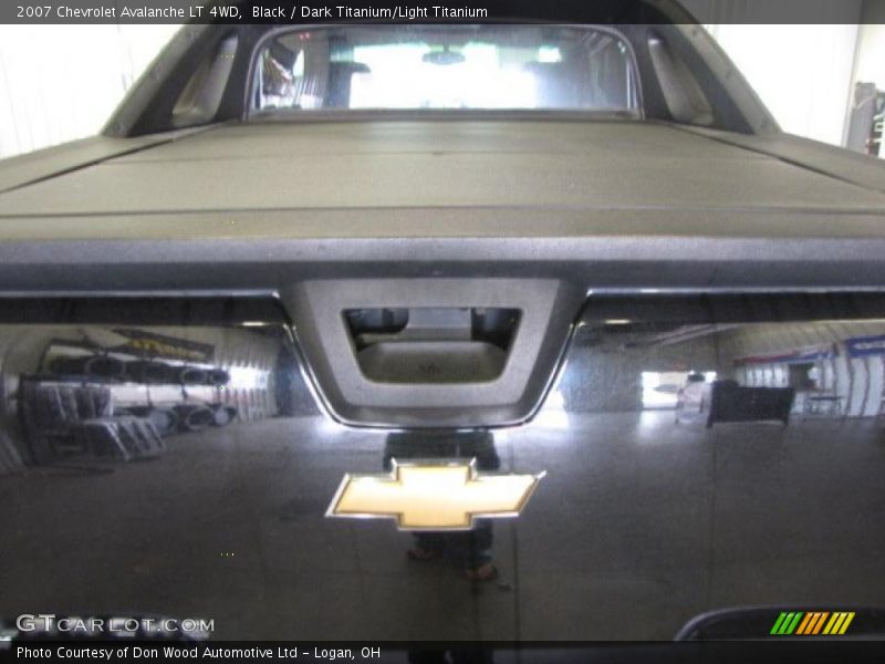 Black / Dark Titanium/Light Titanium 2007 Chevrolet Avalanche LT 4WD