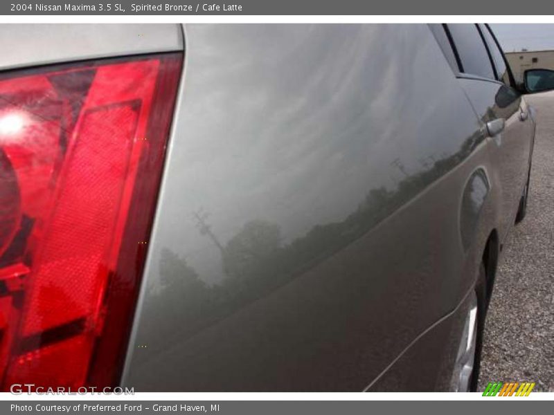 Spirited Bronze / Cafe Latte 2004 Nissan Maxima 3.5 SL
